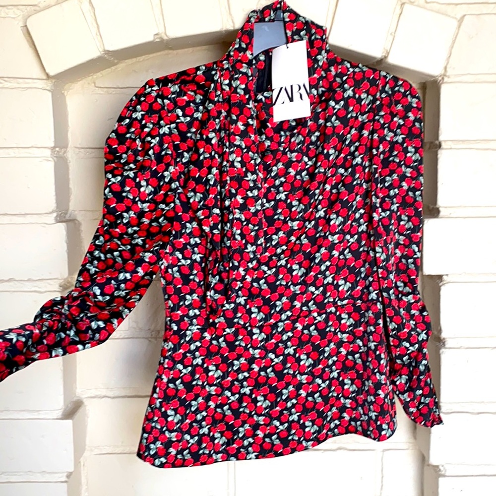 NWT Rose Silk Tie Top